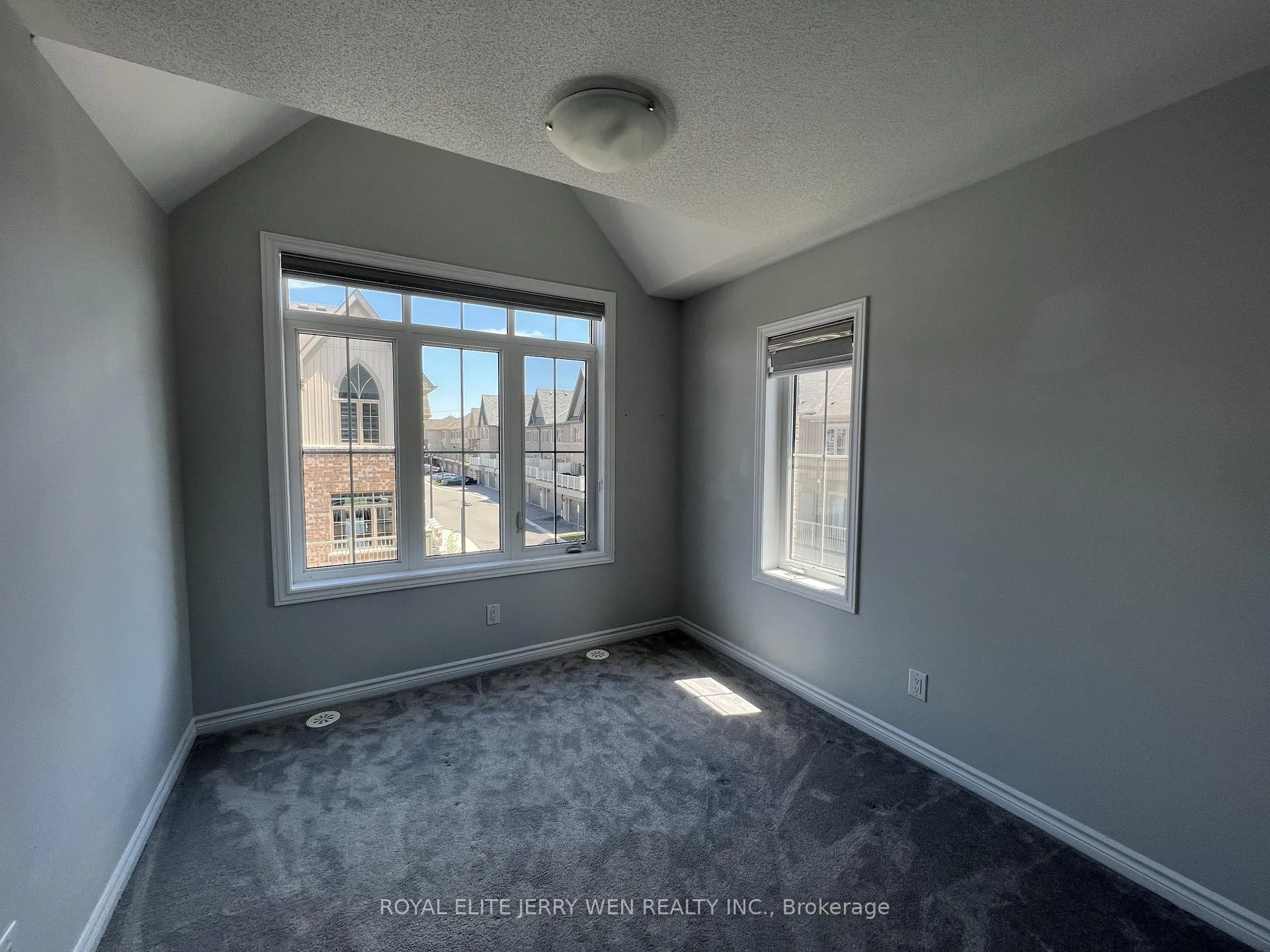 Photo 13 of 14 Hidden Way, Whitby, Rolling Acres — HOMEH