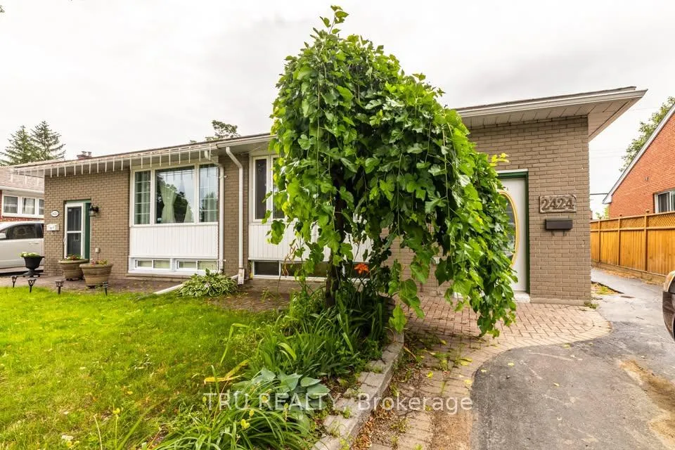 Photo 1 of Unit B, 2424 Iris Street, Ottawa, Parkway Park — HOMEH