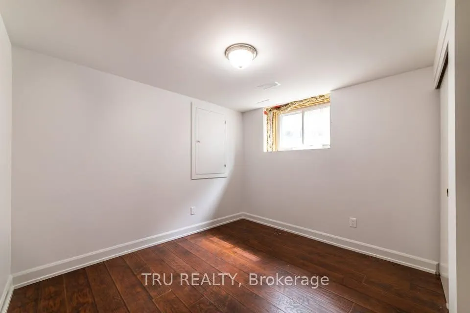 Photo 11 of Unit B, 2424 Iris Street, Ottawa, Parkway Park — HOMEH