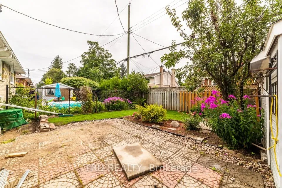 Photo 15 of Unit B, 2424 Iris Street, Ottawa, Parkway Park — HOMEH