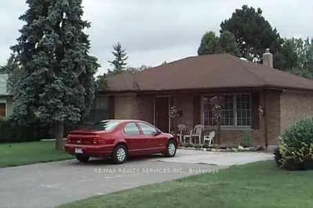 Photo 1 of 32 Sanford Crescent, Brampton, Northwood Park — HOMEH