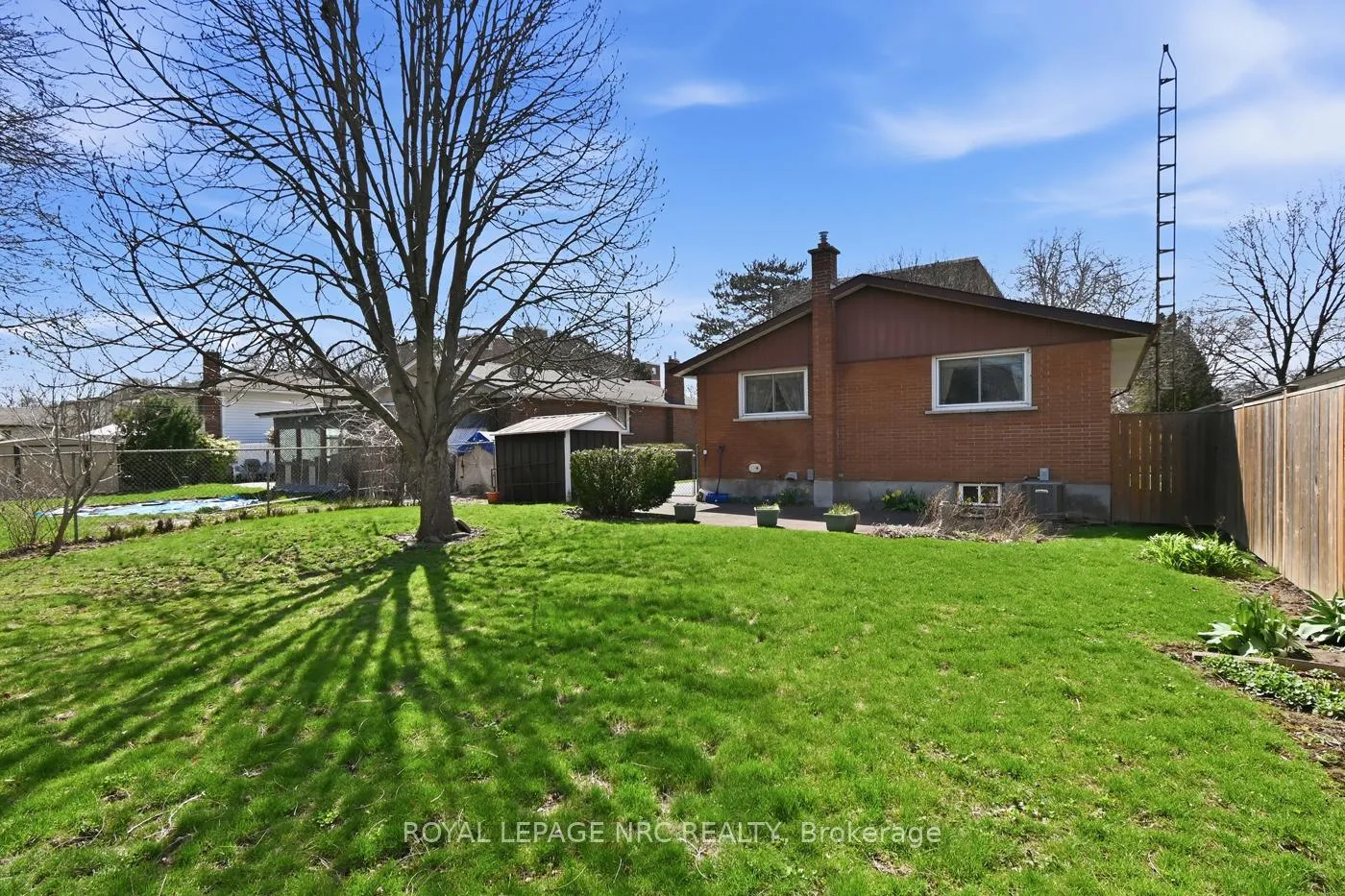 Photo 6 of 50 Leaside Drive, St. Catharines, Carlton/Bunting — HOMEH