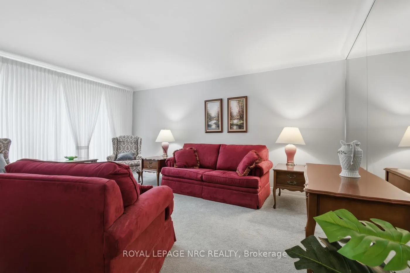 Photo 13 of 50 Leaside Drive, St. Catharines, Carlton/Bunting — HOMEH