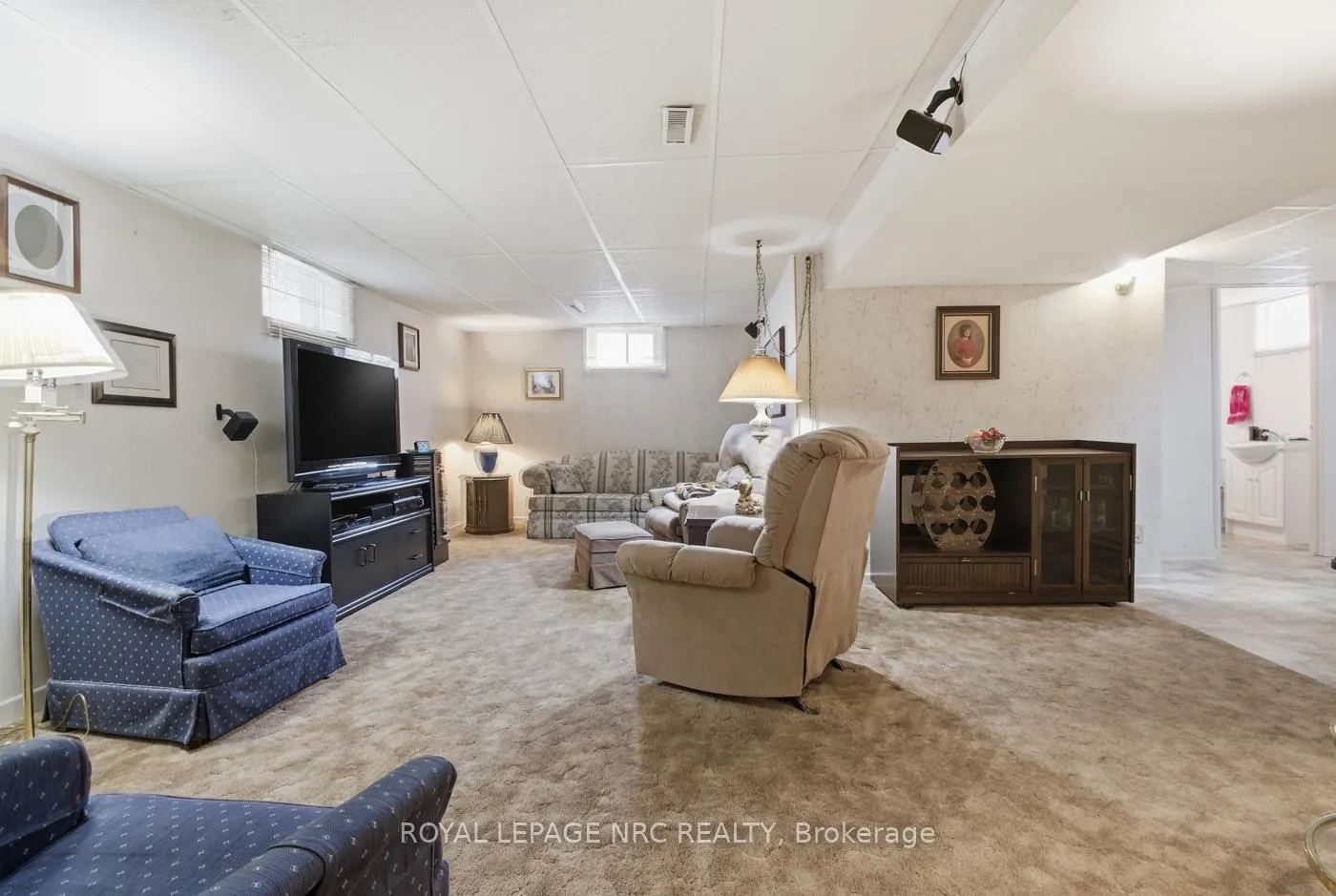 Photo 35 of 50 Leaside Drive, St. Catharines, Carlton/Bunting — HOMEH