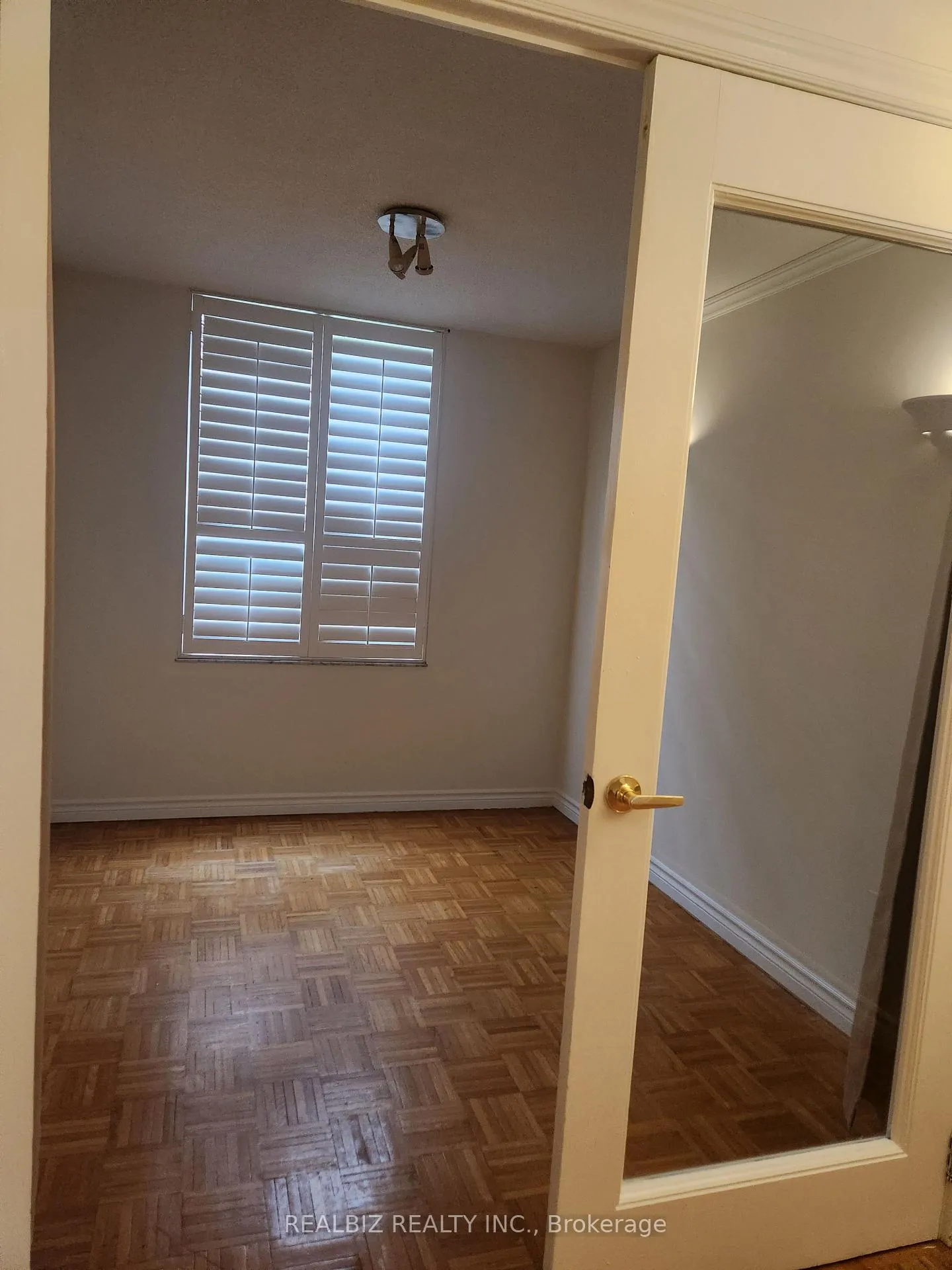 Photo 6 of Unit 110, 5 Shady Golfway, Toronto, Flemingdon Park — HOMEH