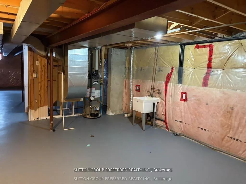 Photo 8 of 331 Simpson Crescent, London, East K — HOMEH