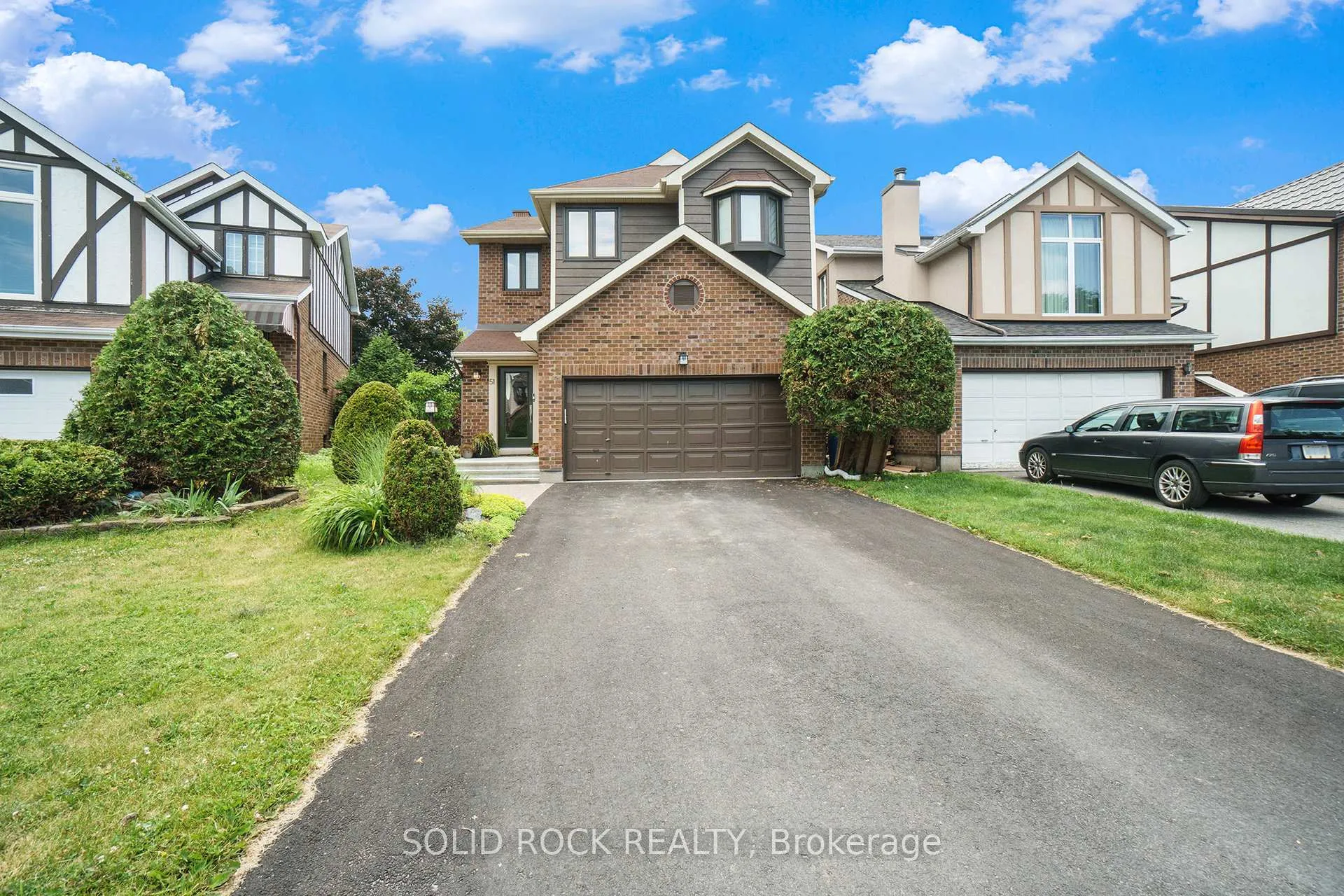 Photo 2 of 51 Pemberton Crescent, Ottawa, Manordale — HOMEH