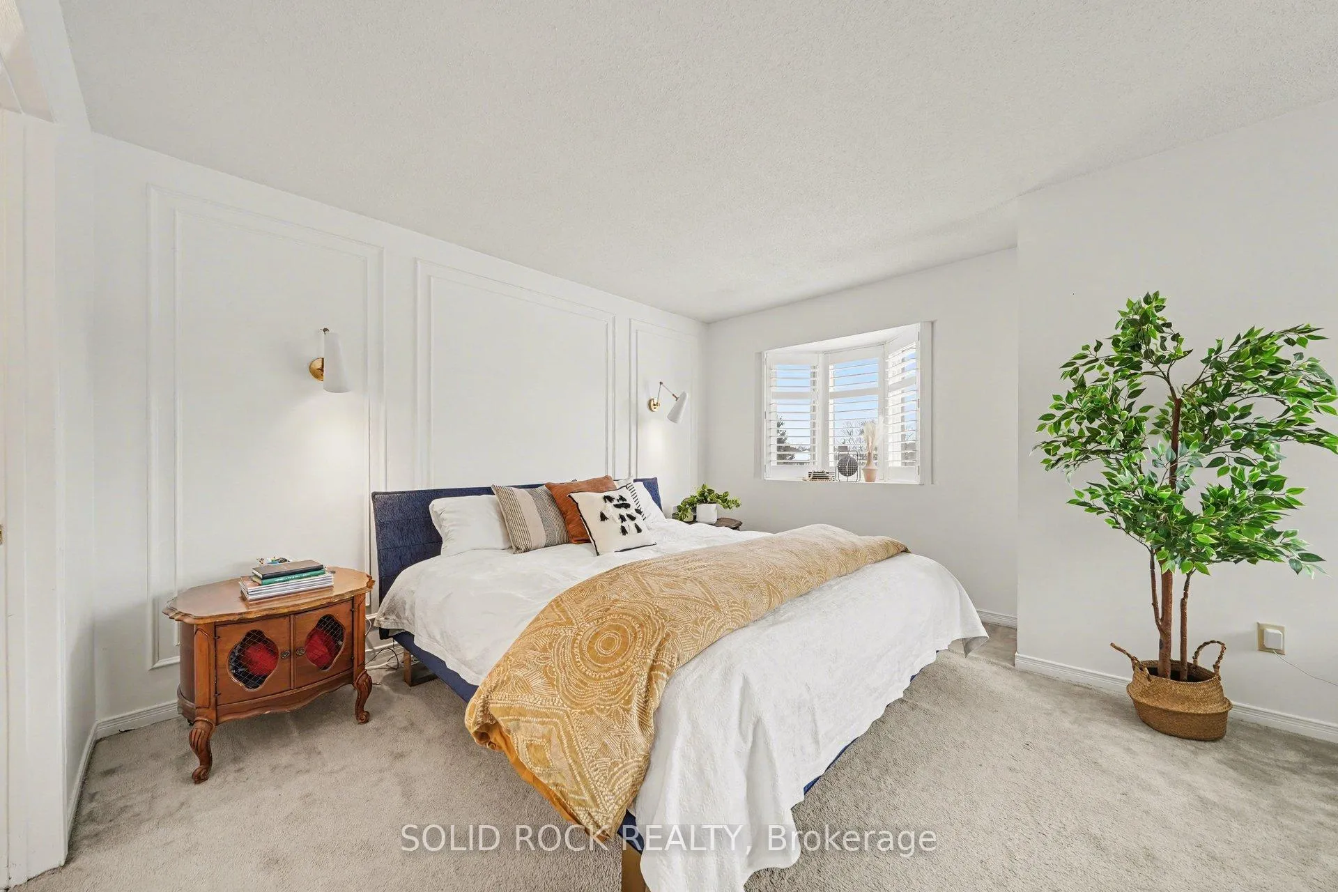 Photo 17 of 51 Pemberton Crescent, Ottawa, Manordale — HOMEH