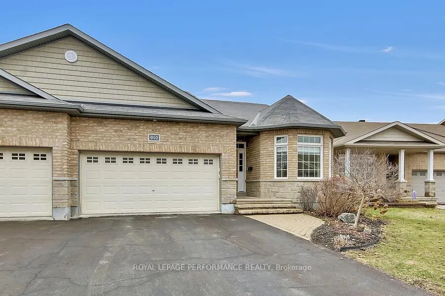 Photo 1 of 910 Burwash Landing Bay, Ottawa, Kanata - Morgan's Grant/South March — HOMEH