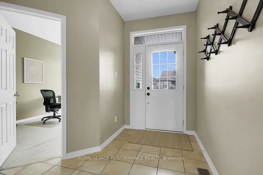 Photo 3 of 910 Burwash Landing Bay, Ottawa, Kanata - Morgan's Grant/South March — HOMEH