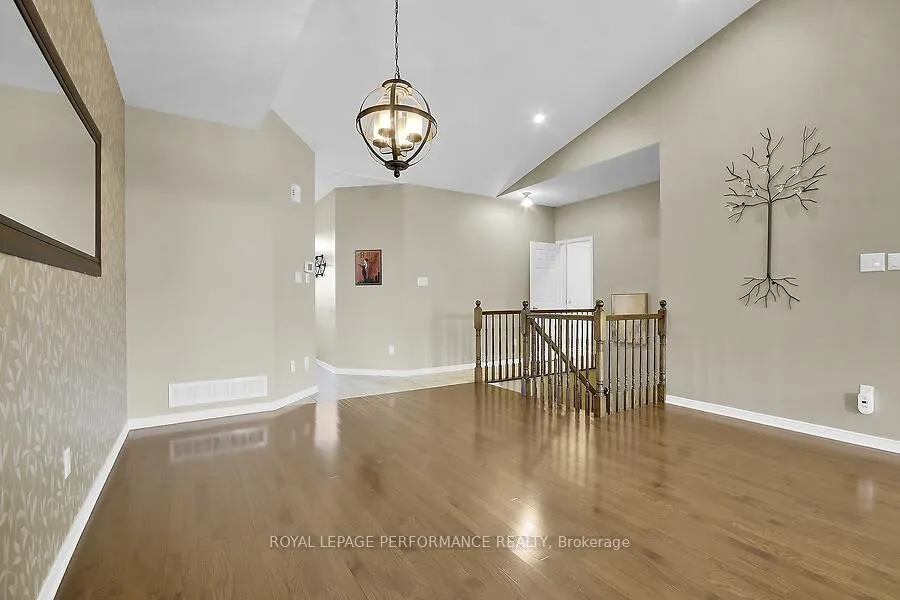Photo 4 of 910 Burwash Landing Bay, Ottawa, Kanata - Morgan's Grant/South March — HOMEH