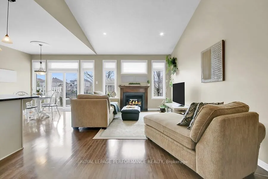 Photo 6 of 910 Burwash Landing Bay, Ottawa, Kanata - Morgan's Grant/South March — HOMEH