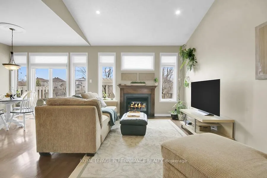 Photo 9 of 910 Burwash Landing Bay, Ottawa, Kanata - Morgan's Grant/South March — HOMEH
