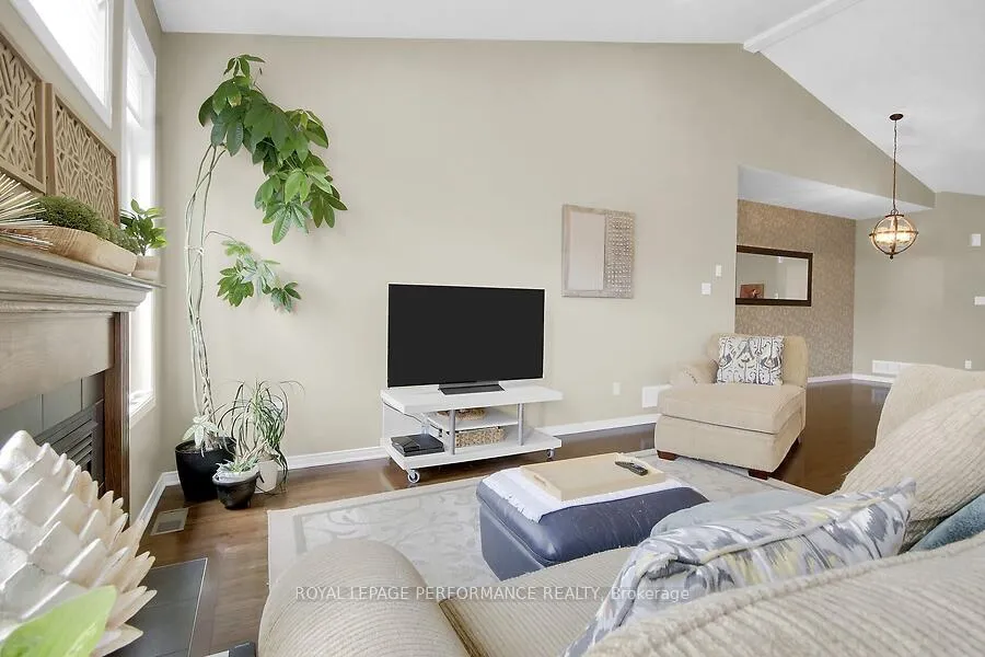 Photo 11 of 910 Burwash Landing Bay, Ottawa, Kanata - Morgan's Grant/South March — HOMEH