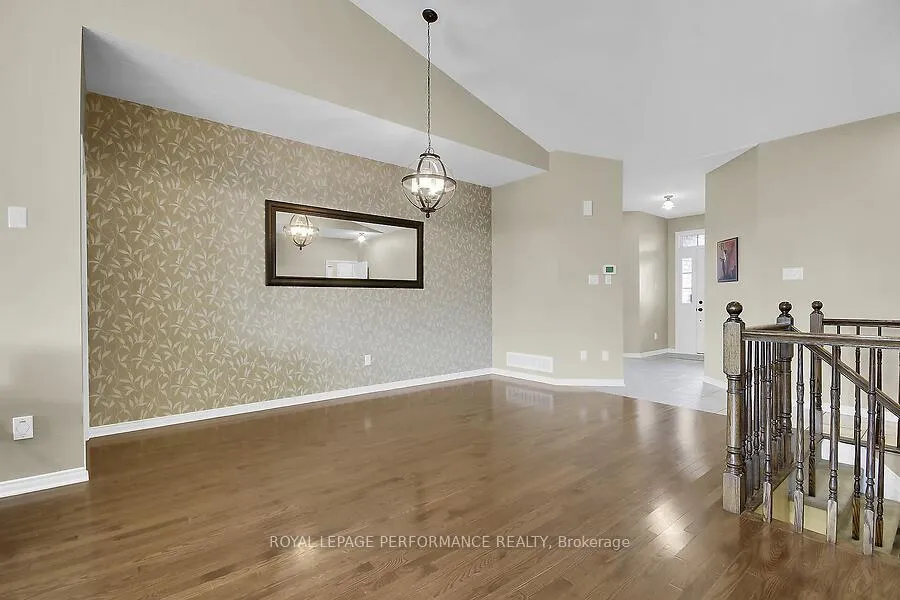 Photo 14 of 910 Burwash Landing Bay, Ottawa, Kanata - Morgan's Grant/South March — HOMEH