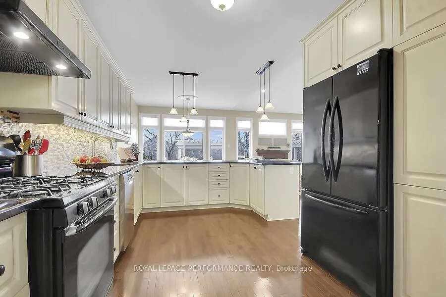 Photo 17 of 910 Burwash Landing Bay, Ottawa, Kanata - Morgan's Grant/South March — HOMEH