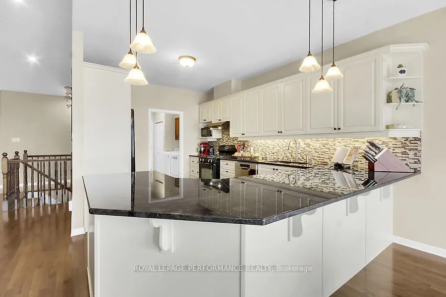 Photo 19 of 910 Burwash Landing Bay, Ottawa, Kanata - Morgan's Grant/South March — HOMEH