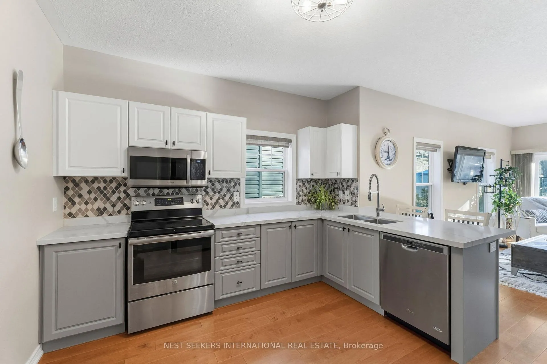 Photo 12 of 46 Isabella Drive, Orillia — HOMEH