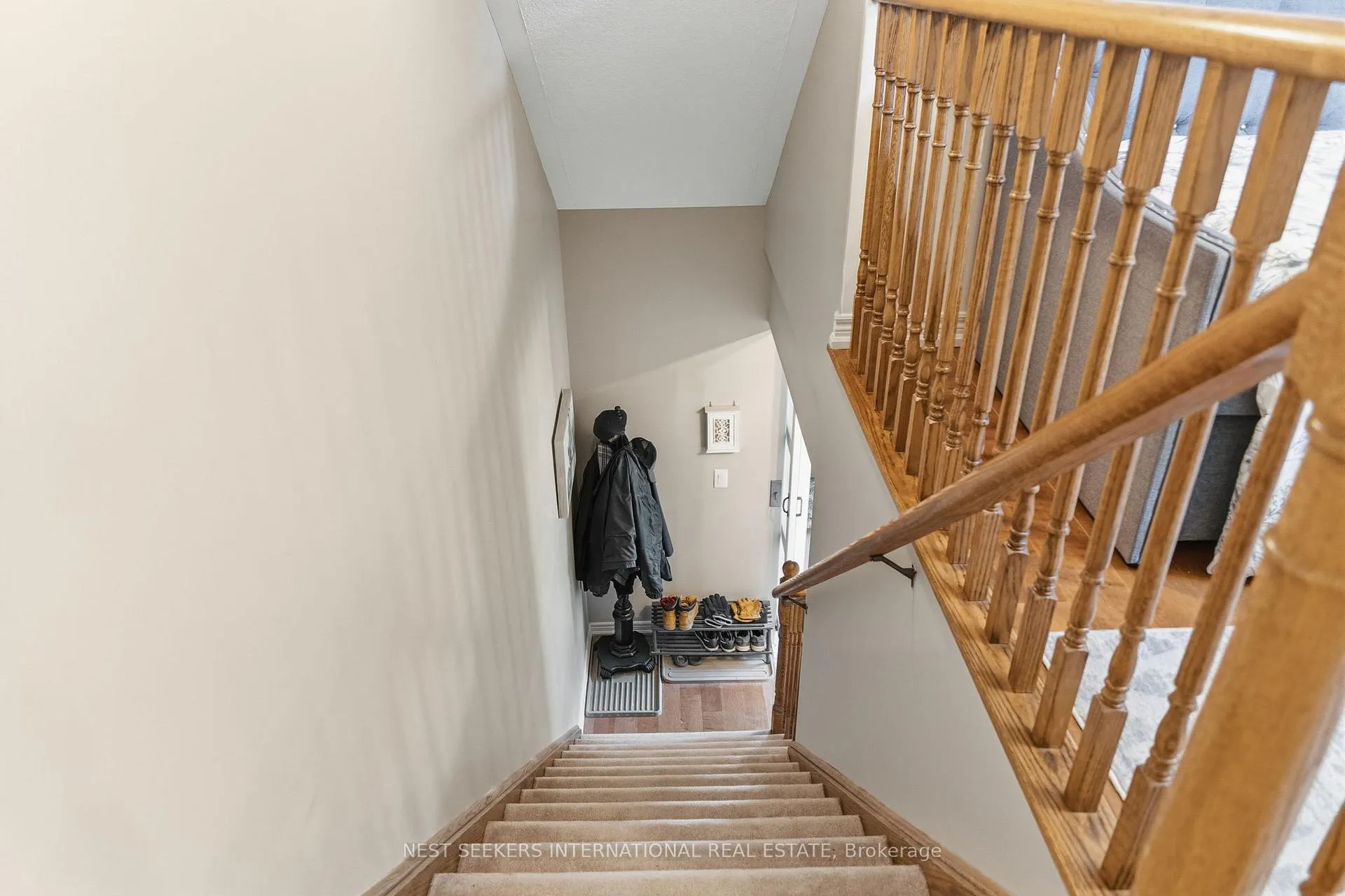 Photo 22 of 46 Isabella Drive, Orillia — HOMEH