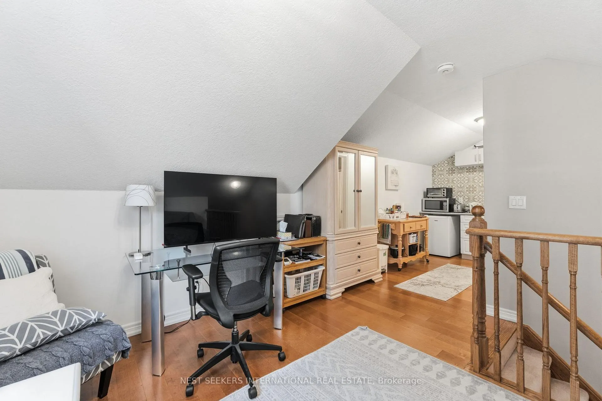 Photo 24 of 46 Isabella Drive, Orillia — HOMEH