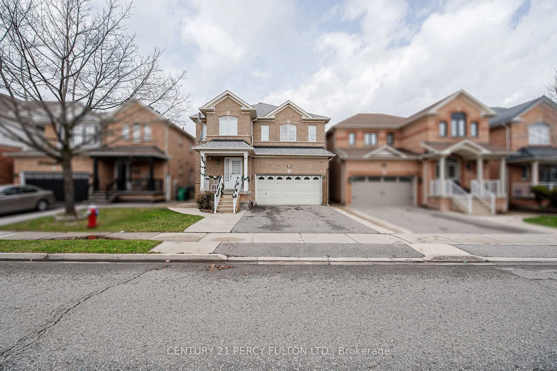 Photo 1 of 26 Gabrielle Drive, Brampton, Fletcher's Meadow — HOMEH