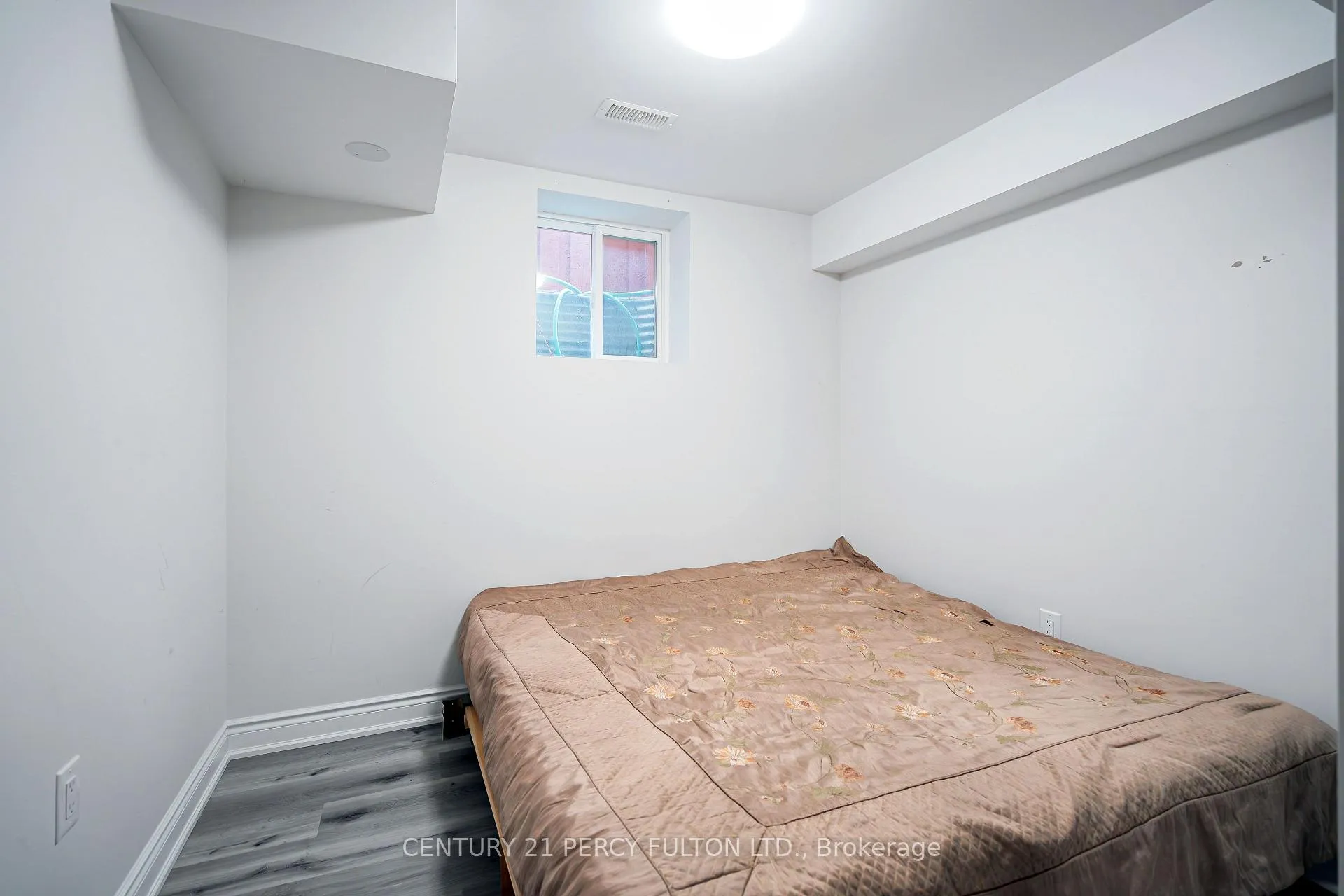 Photo 11 of 26 Gabrielle Drive, Brampton, Fletcher's Meadow — HOMEH