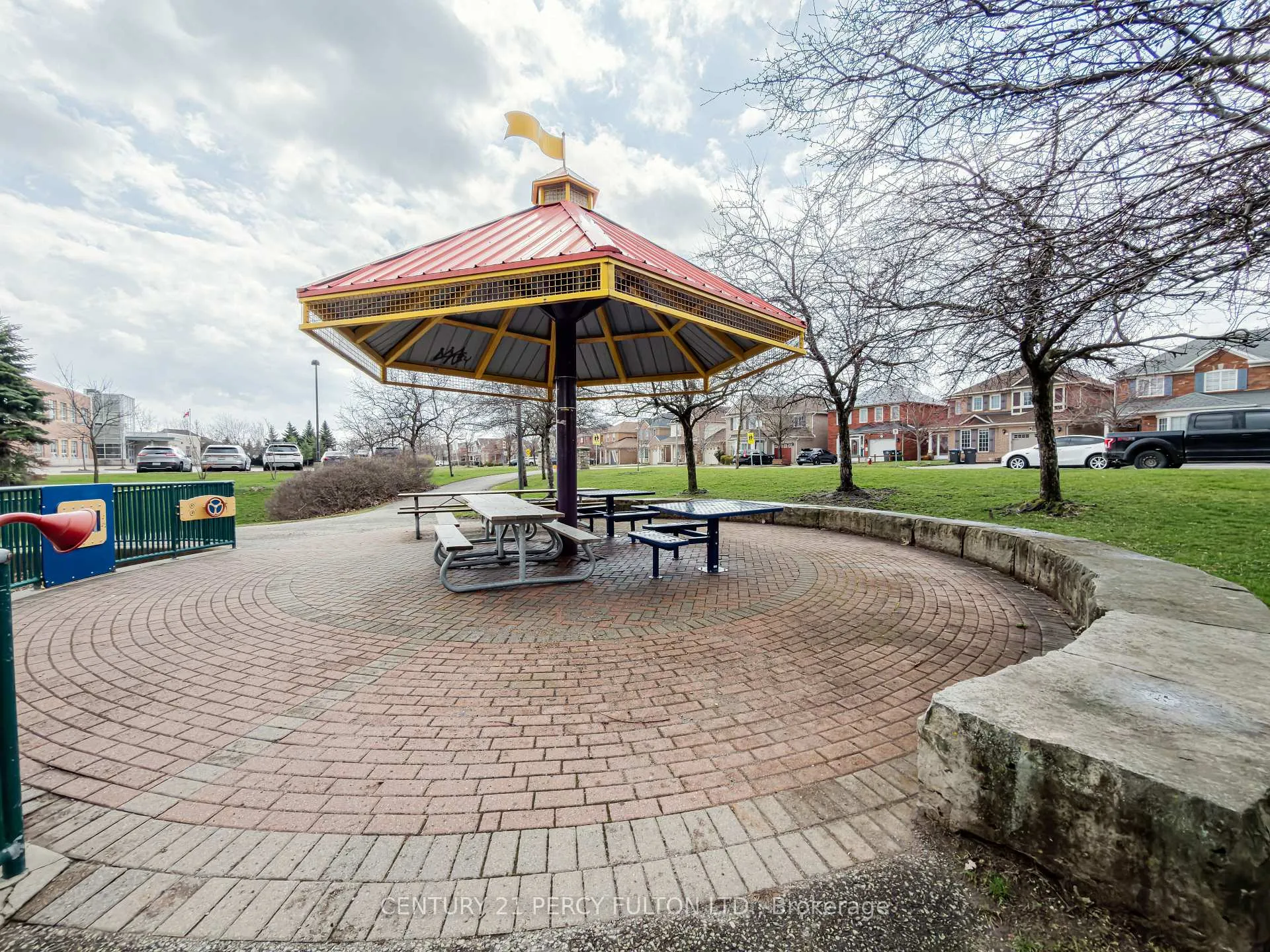 Photo 23 of 26 Gabrielle Drive, Brampton, Fletcher's Meadow — HOMEH