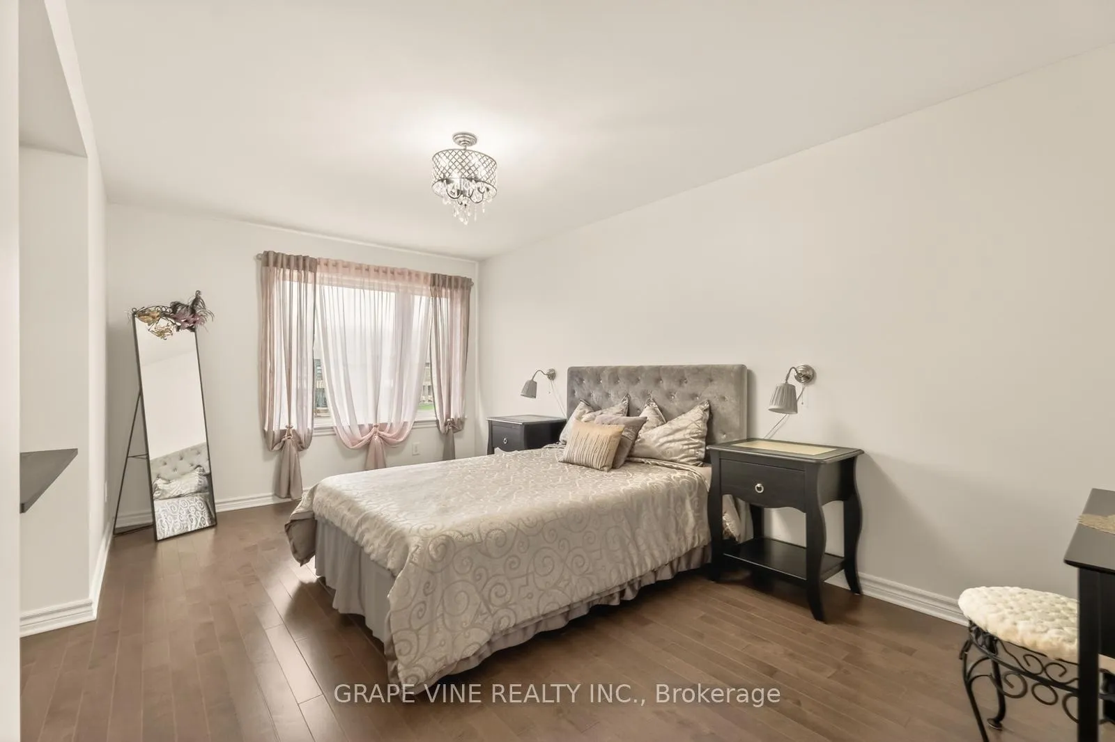 Photo 17 of 383 Memorial Grove, Ottawa, Riverside South/Gloucester Glen — HOMEH