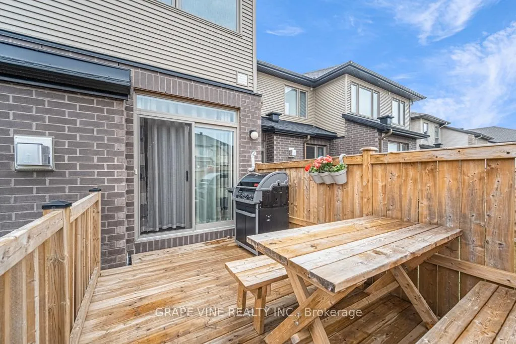 Photo 33 of 383 Memorial Grove, Ottawa, Riverside South/Gloucester Glen — HOMEH