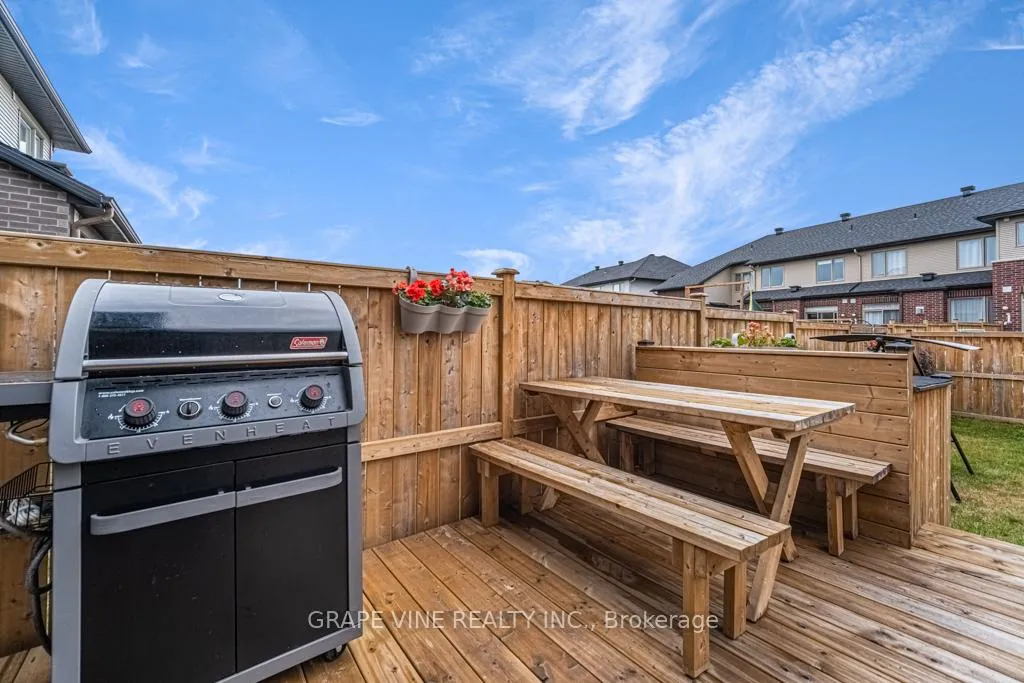 Photo 39 of 383 Memorial Grove, Ottawa, Riverside South/Gloucester Glen — HOMEH