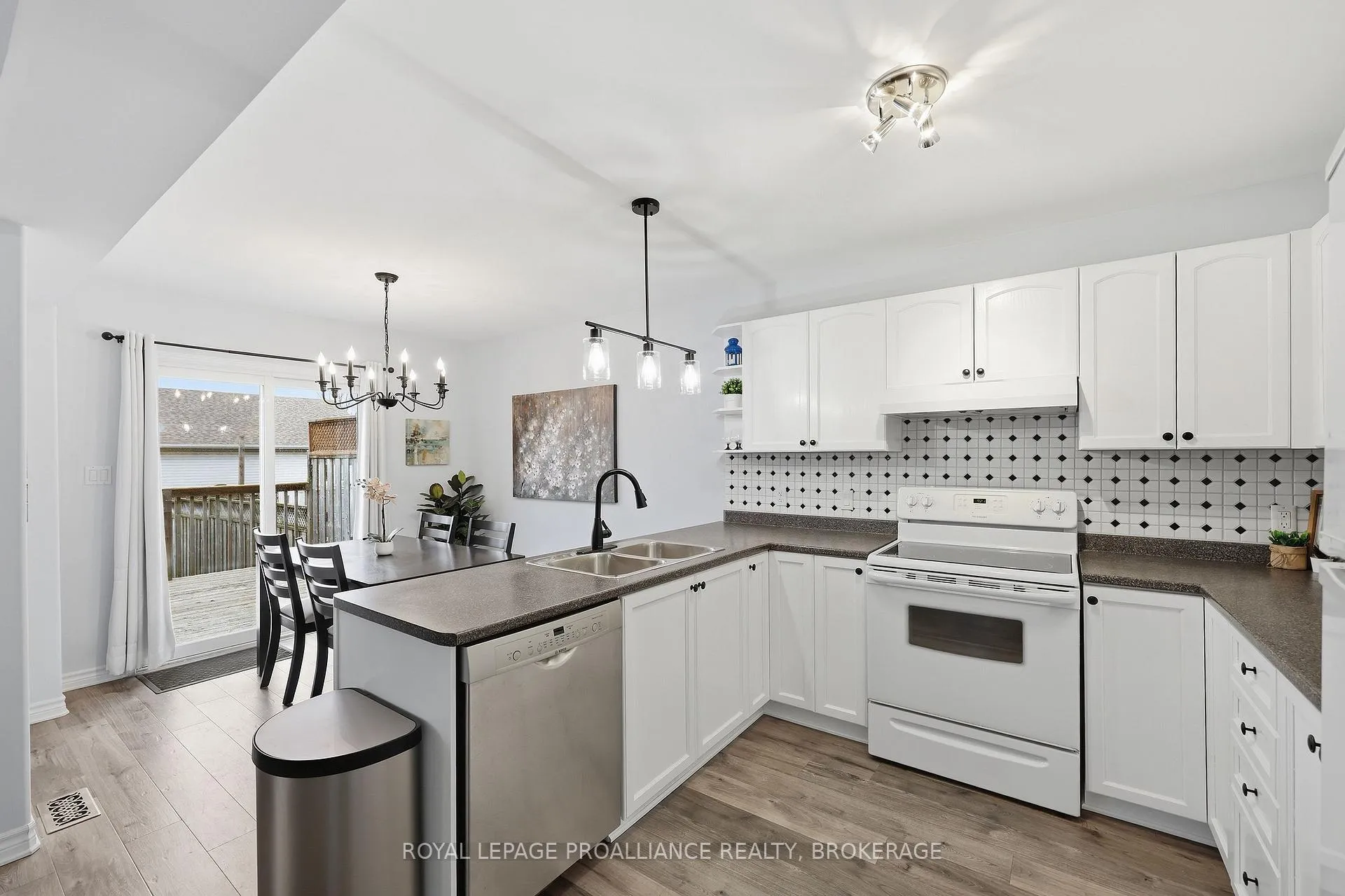 Photo 28 of 317 Rose Abbey Drive, Kingston, Kingston East (Incl Barret Crt) — HOMEH