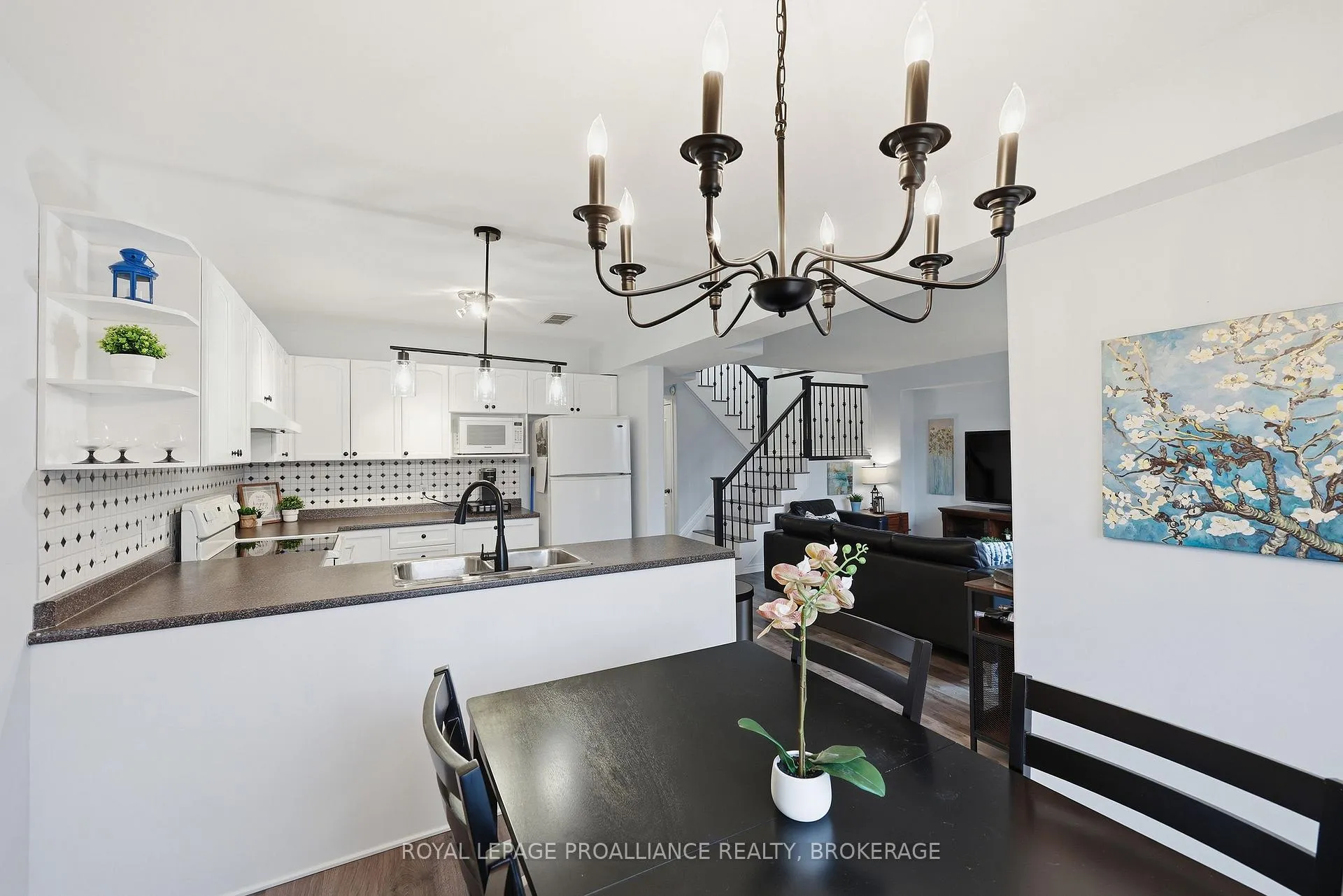 Photo 32 of 317 Rose Abbey Drive, Kingston, Kingston East (Incl Barret Crt) — HOMEH