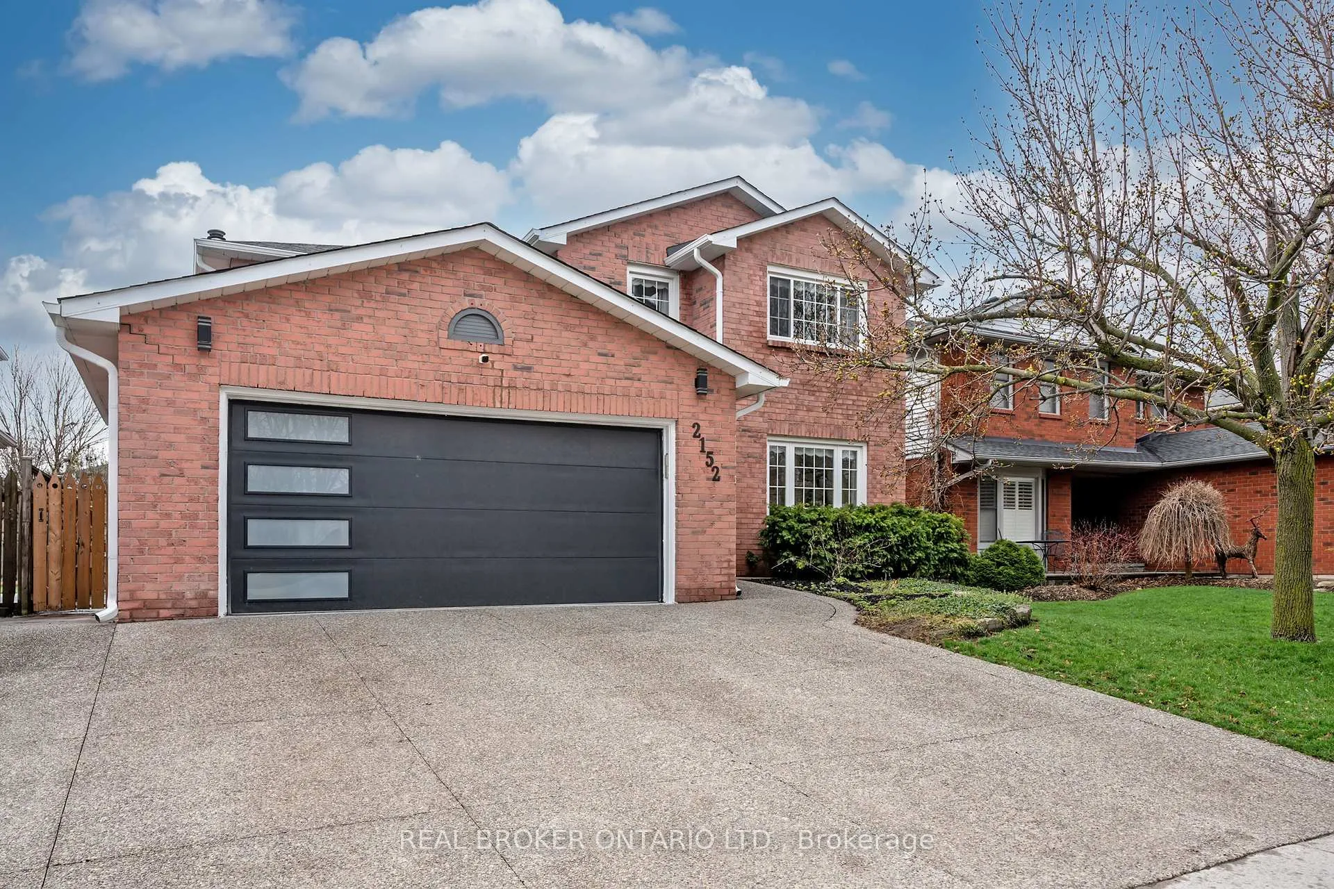 Photo 2 of 2152 Heidi Avenue, Burlington, Headon — HOMEH