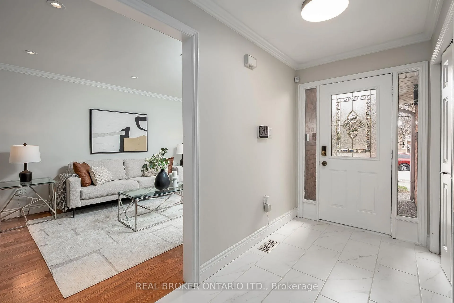 Photo 4 of 2152 Heidi Avenue, Burlington, Headon — HOMEH