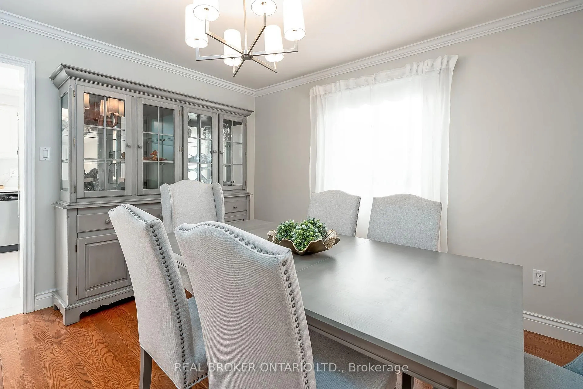 Photo 13 of 2152 Heidi Avenue, Burlington, Headon — HOMEH