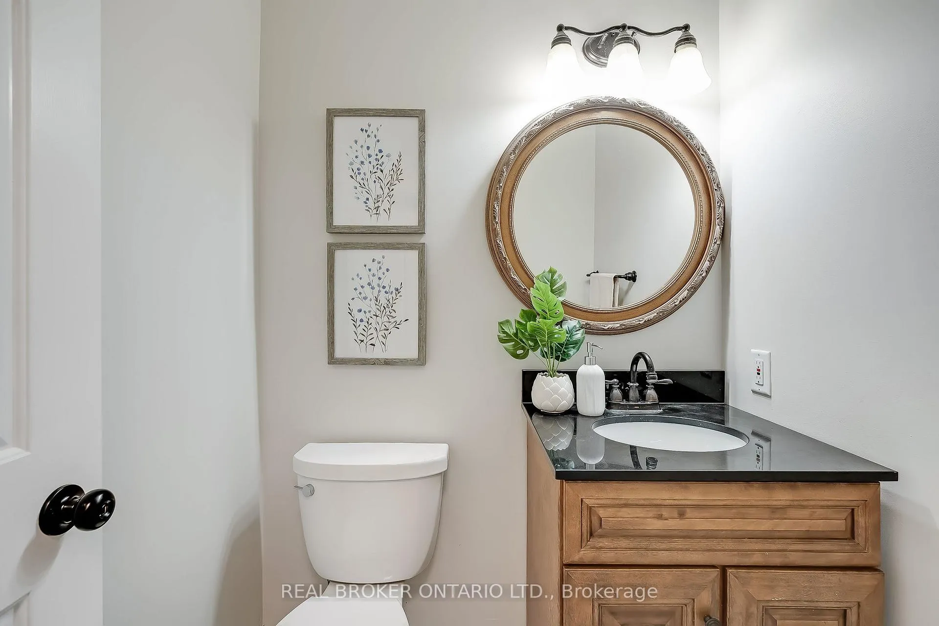 Photo 15 of 2152 Heidi Avenue, Burlington, Headon — HOMEH