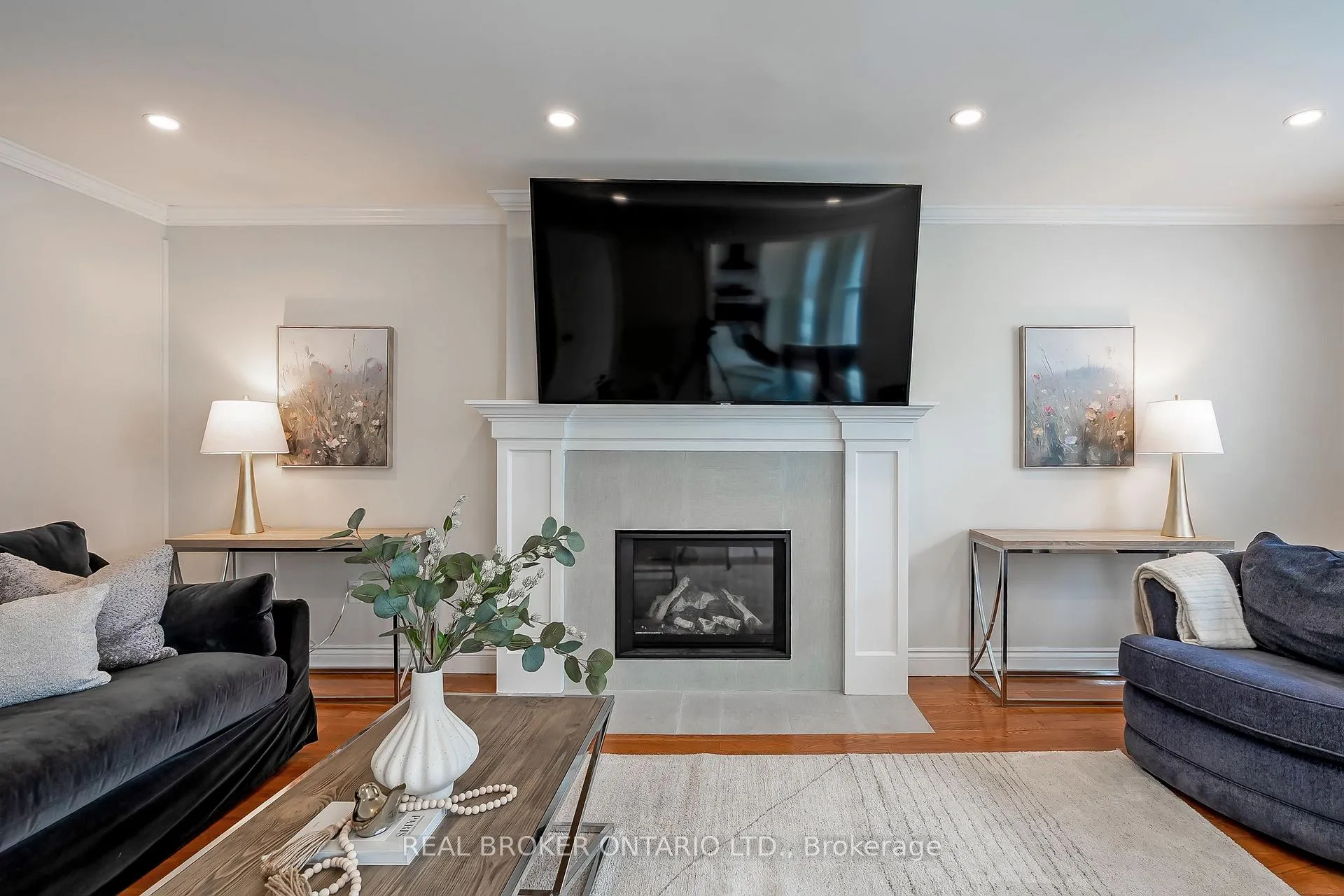 Photo 18 of 2152 Heidi Avenue, Burlington, Headon — HOMEH