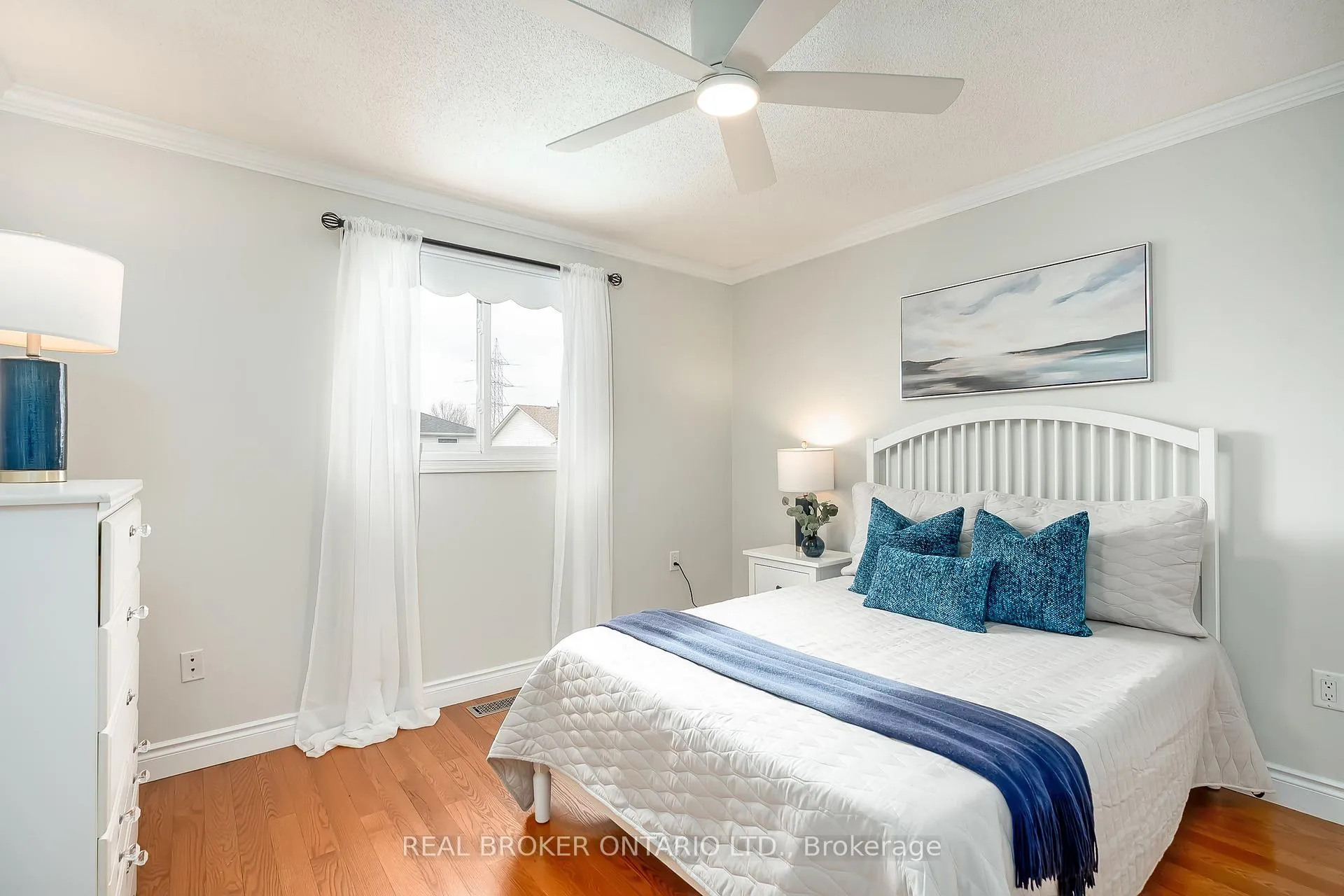Photo 37 of 2152 Heidi Avenue, Burlington, Headon — HOMEH