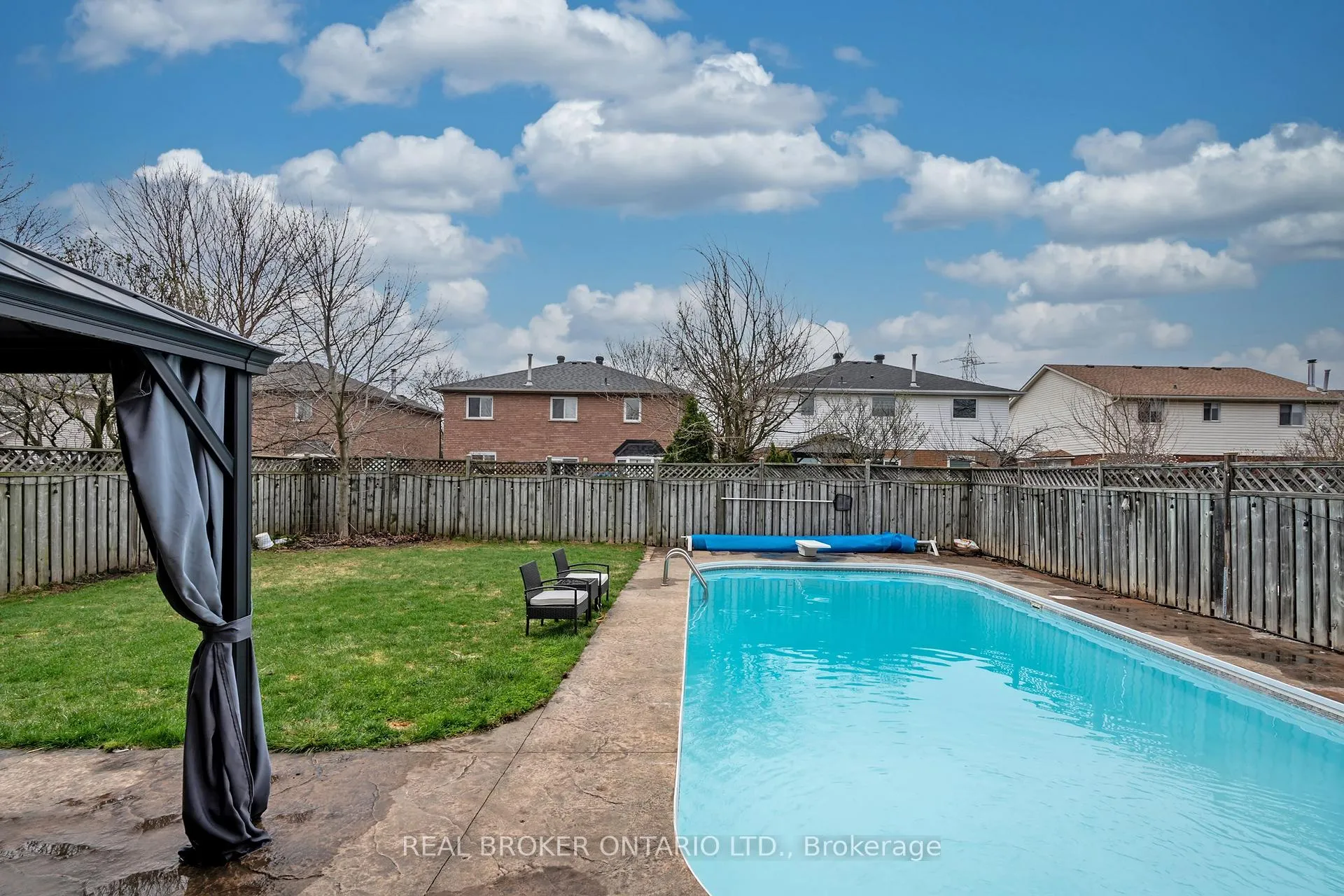 Photo 40 of 2152 Heidi Avenue, Burlington, Headon — HOMEH