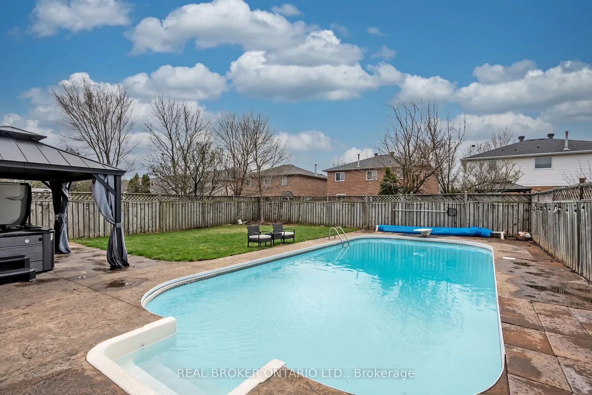 Photo 41 of 2152 Heidi Avenue, Burlington, Headon — HOMEH