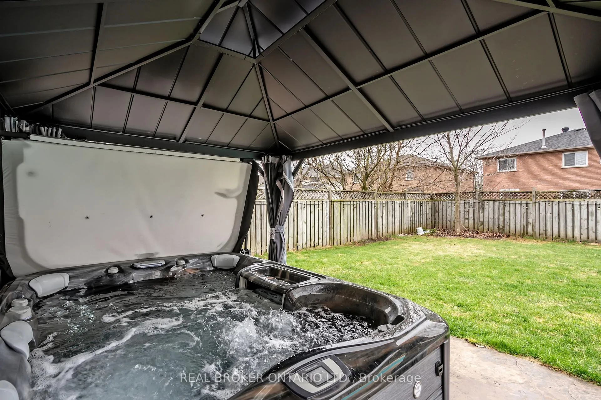 Photo 43 of 2152 Heidi Avenue, Burlington, Headon — HOMEH