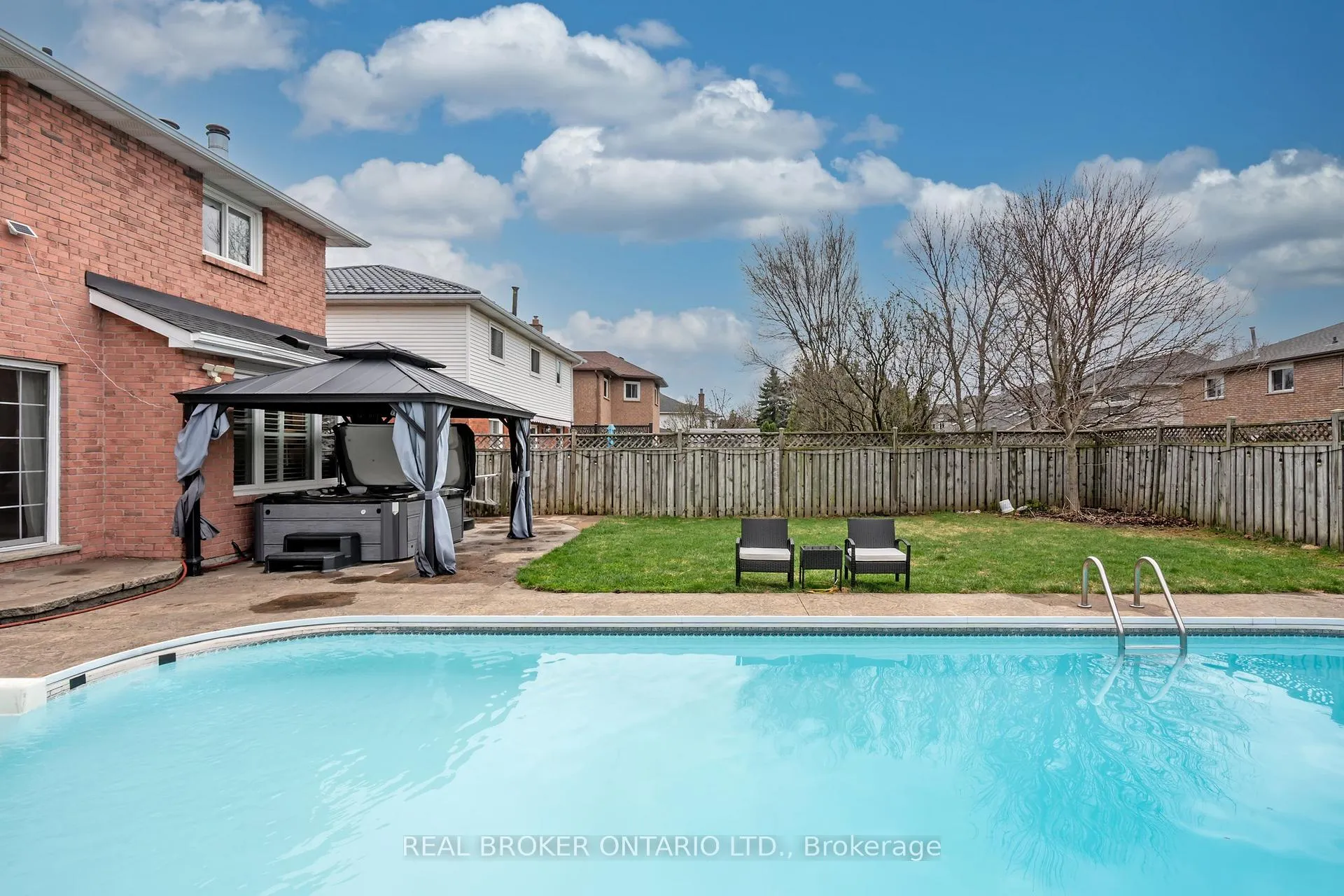 Photo 44 of 2152 Heidi Avenue, Burlington, Headon — HOMEH