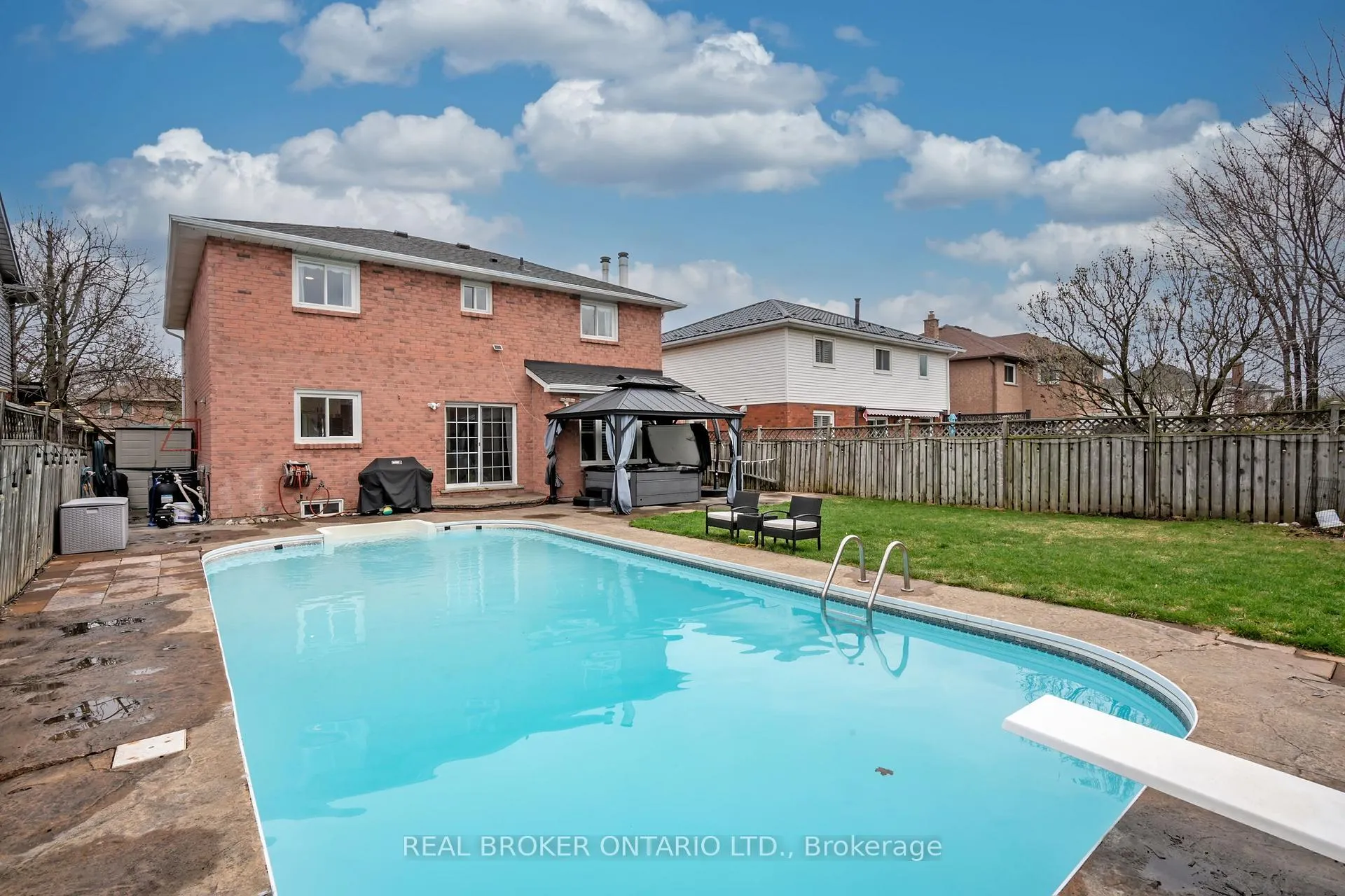 Photo 45 of 2152 Heidi Avenue, Burlington, Headon — HOMEH