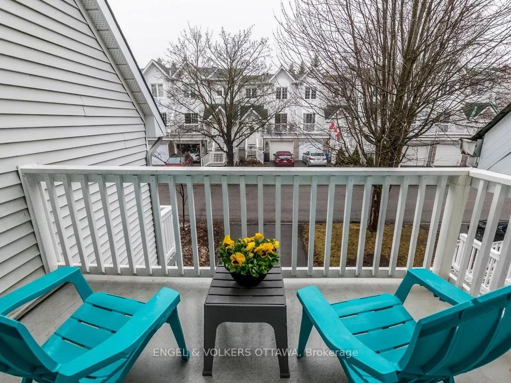 Photo 11 of 31 Castlegreen Private, Ottawa, Hunt Club Park/Greenboro — HOMEH