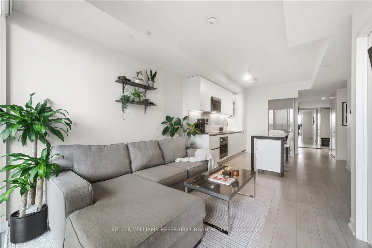 Photo 10 of Unit 812, 39 Mary Street, Barrie, City Centre — HOMEH