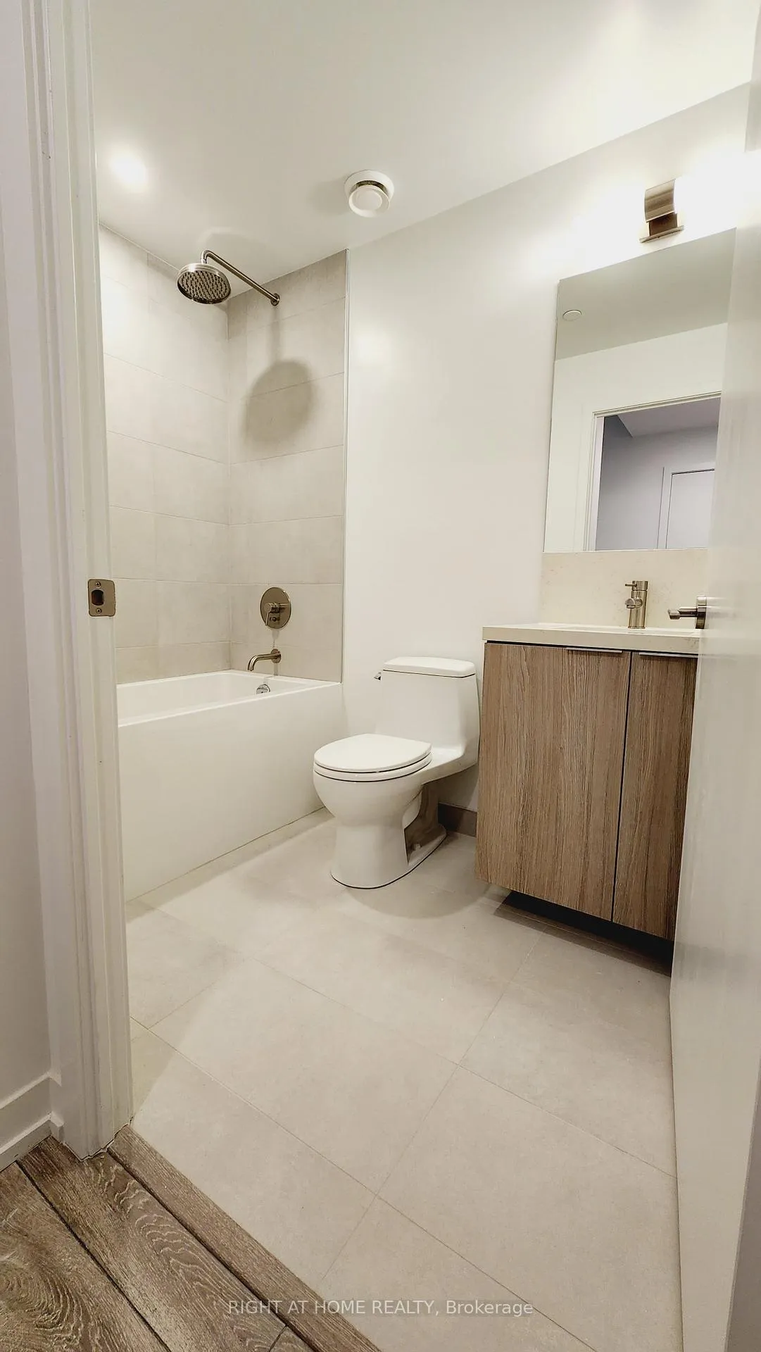 Photo 7 of Unit 536, 2020 Bathurst Street, Toronto, Humewood-Cedarvale — HOMEH