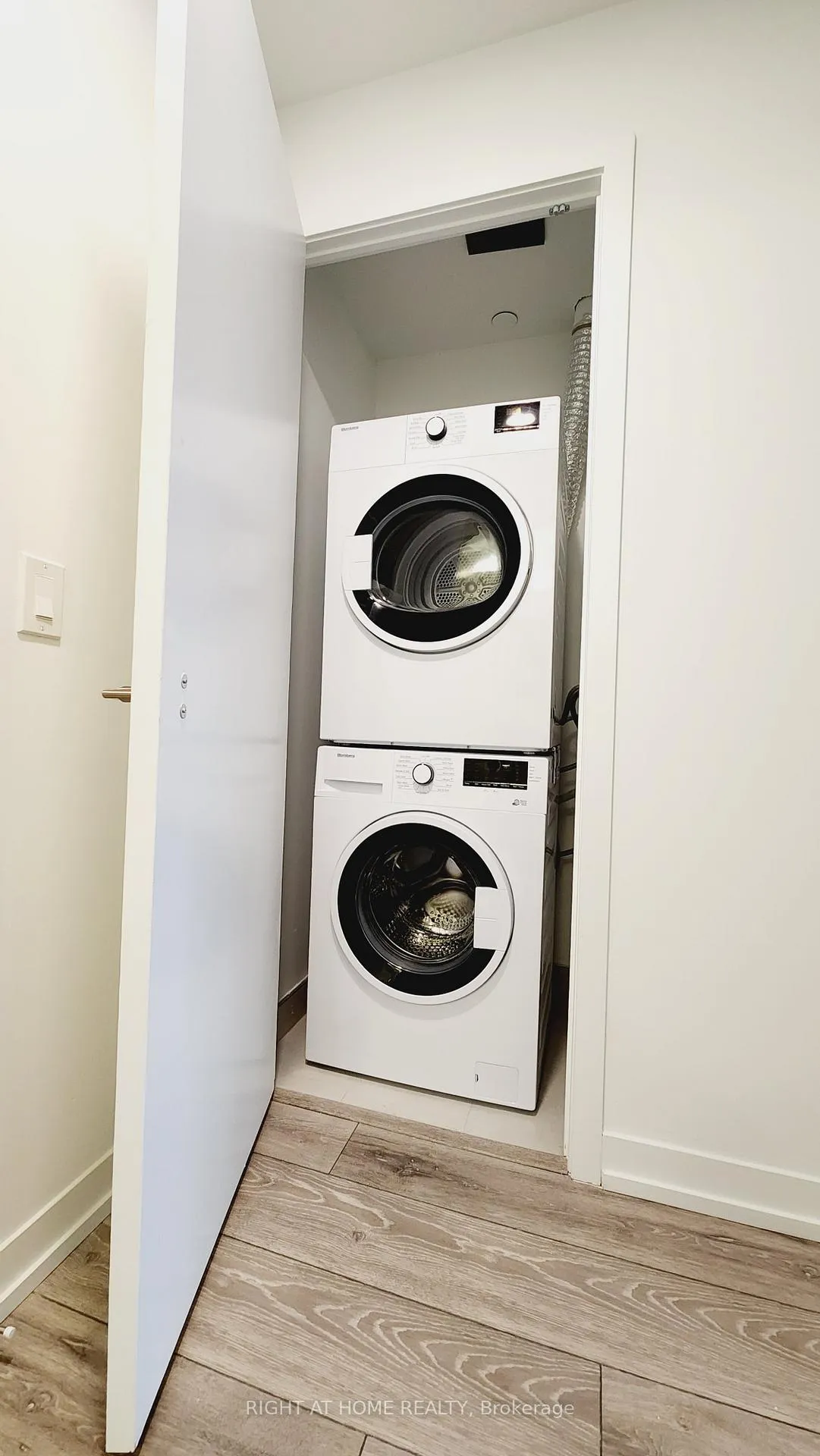 Photo 12 of Unit 536, 2020 Bathurst Street, Toronto, Humewood-Cedarvale — HOMEH