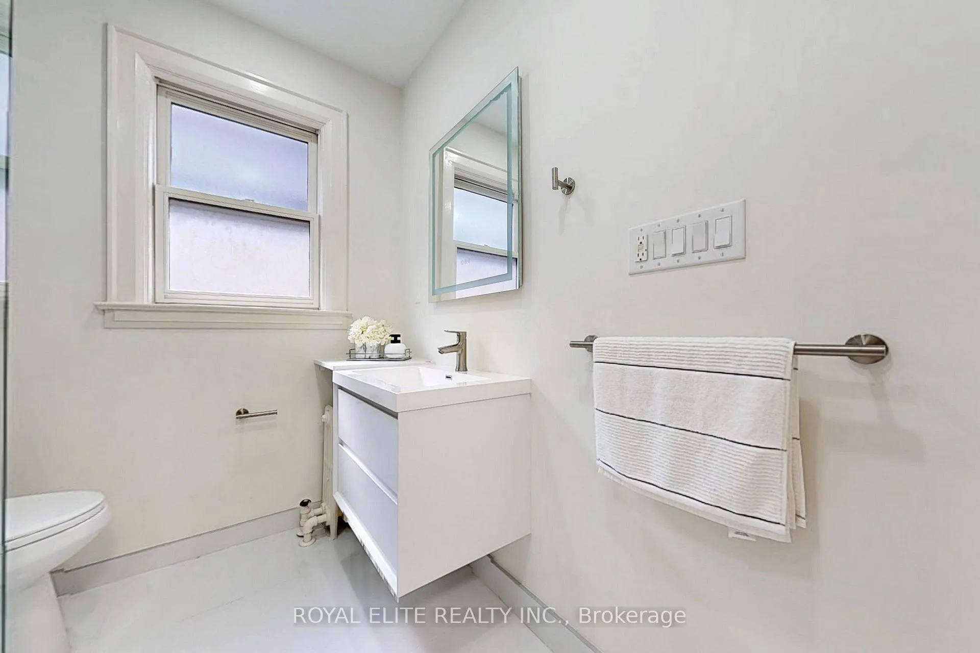 Photo 33 of 177 Glengrove Avenue W, Toronto, Lawrence Park South — HOMEH