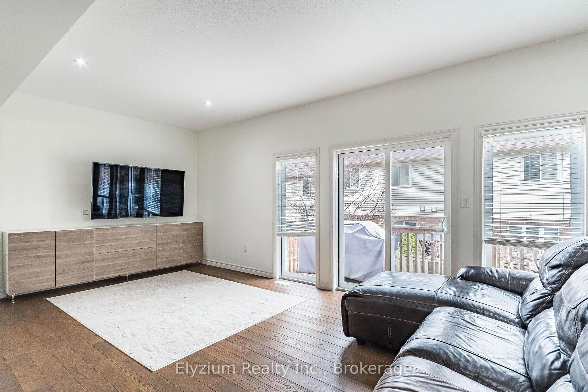 Photo 16 of 6 Ambrose Avenue, Hamilton, Vincent — HOMEH