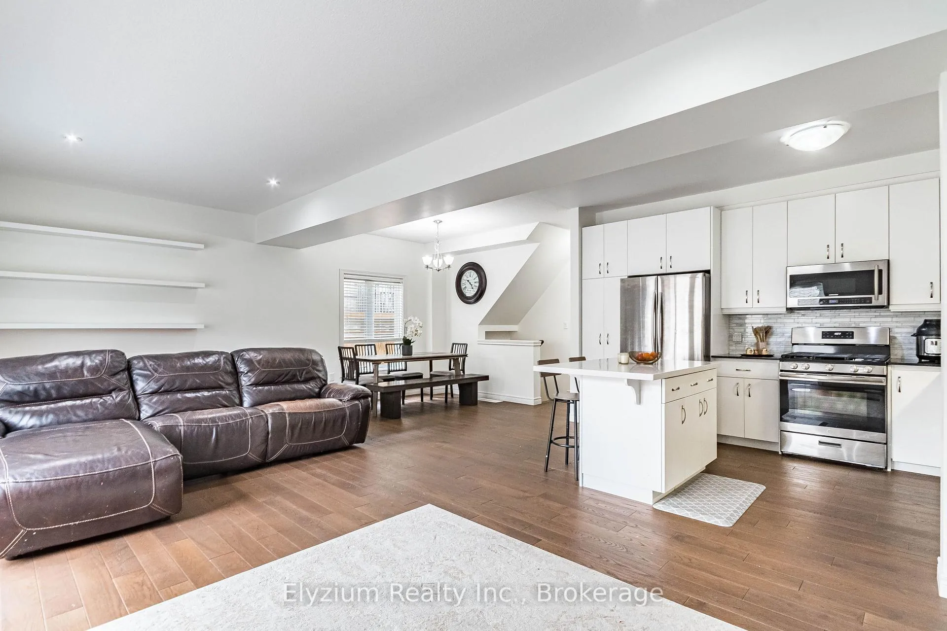 Photo 18 of 6 Ambrose Avenue, Hamilton, Vincent — HOMEH